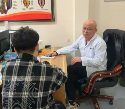 开封市|男科医师高朋磊：守护男性健康，专业男科诊疗